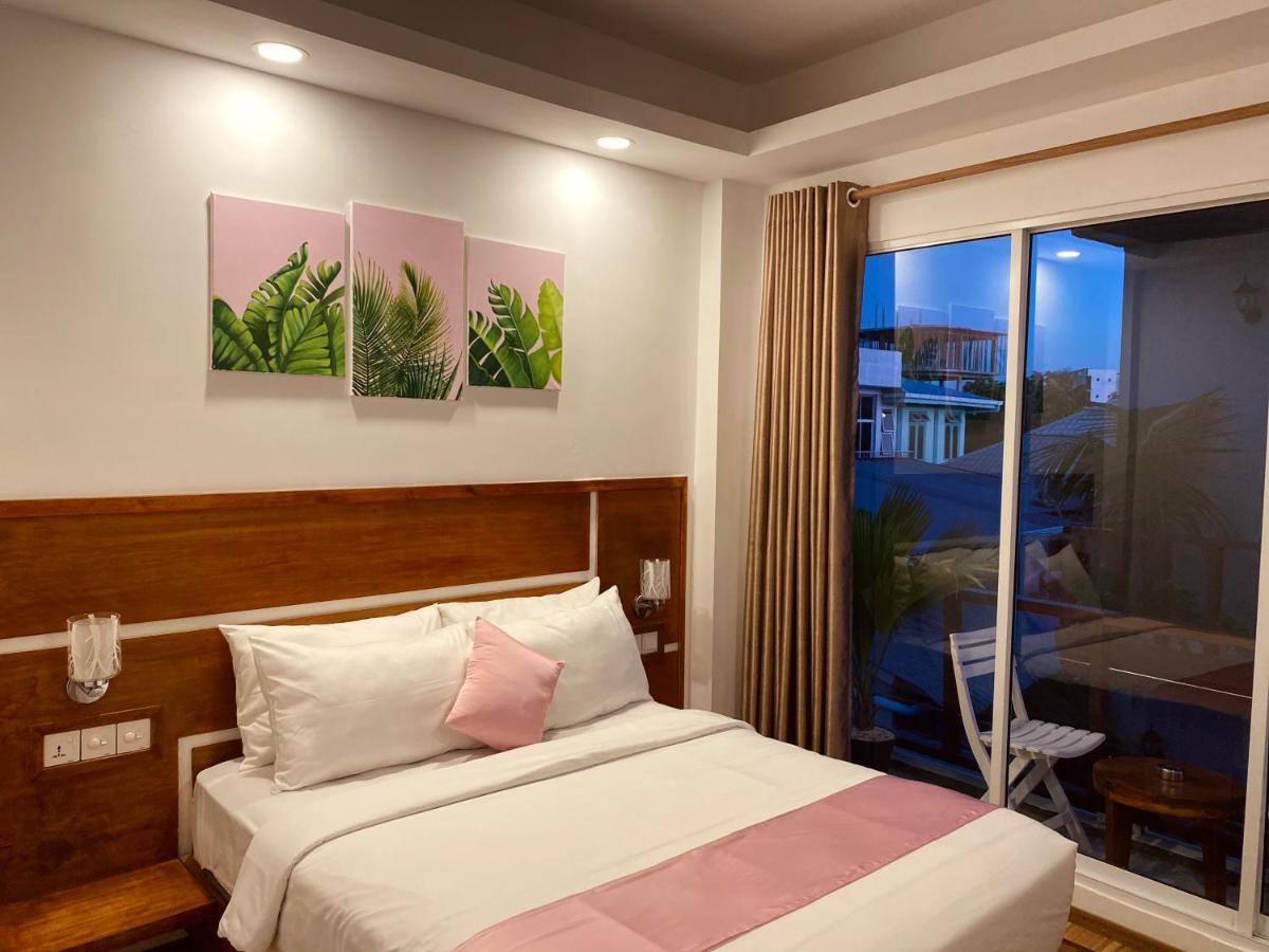 Pearlshine Retreat Maldives Hotel กุลลี ภายนอก รูปภาพ