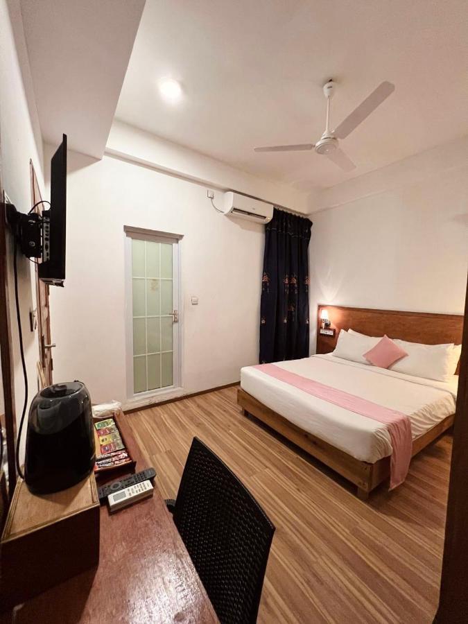Pearlshine Retreat Maldives Hotel กุลลี ภายนอก รูปภาพ