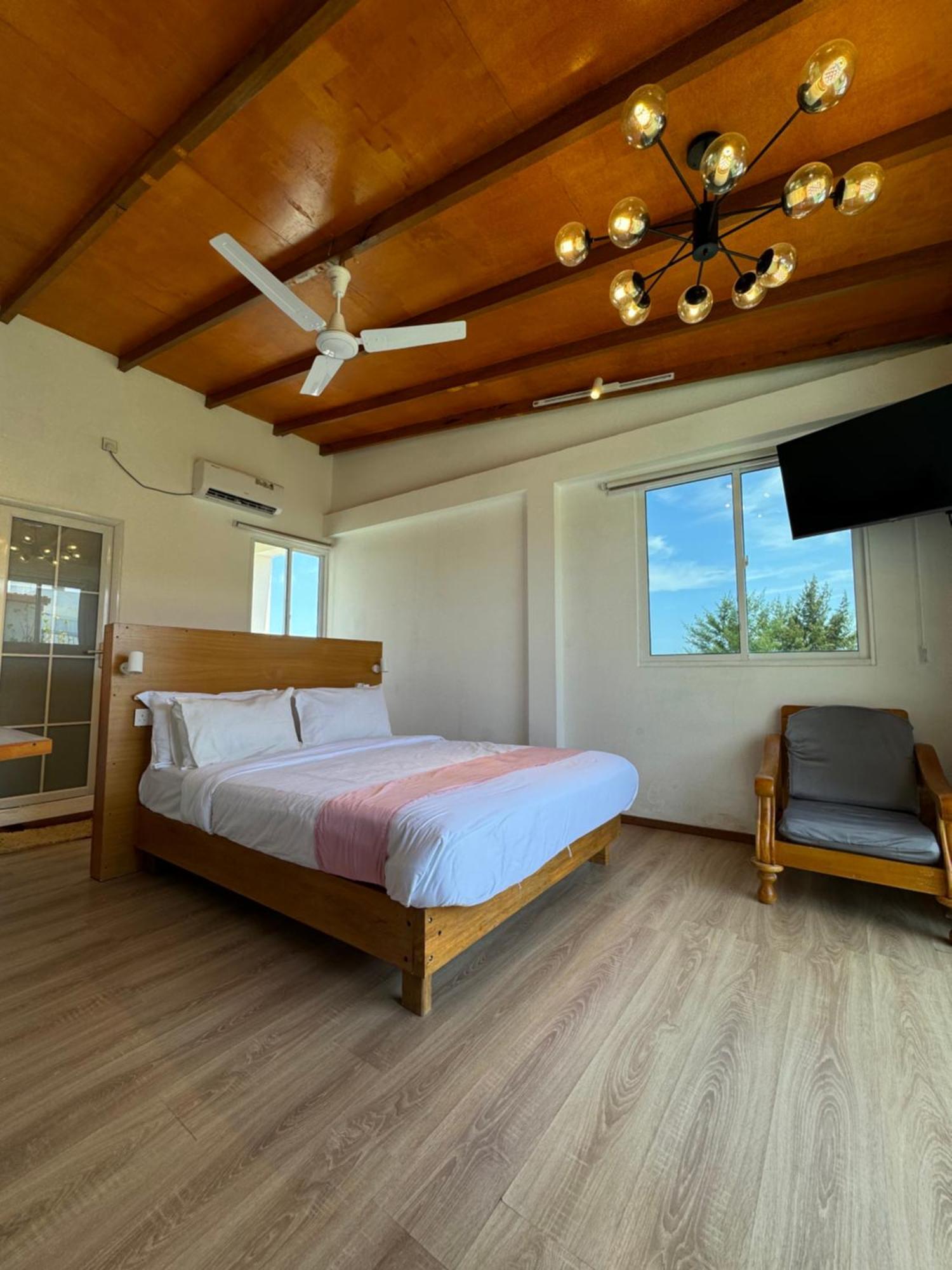 Pearlshine Retreat Maldives Hotel กุลลี ภายนอก รูปภาพ