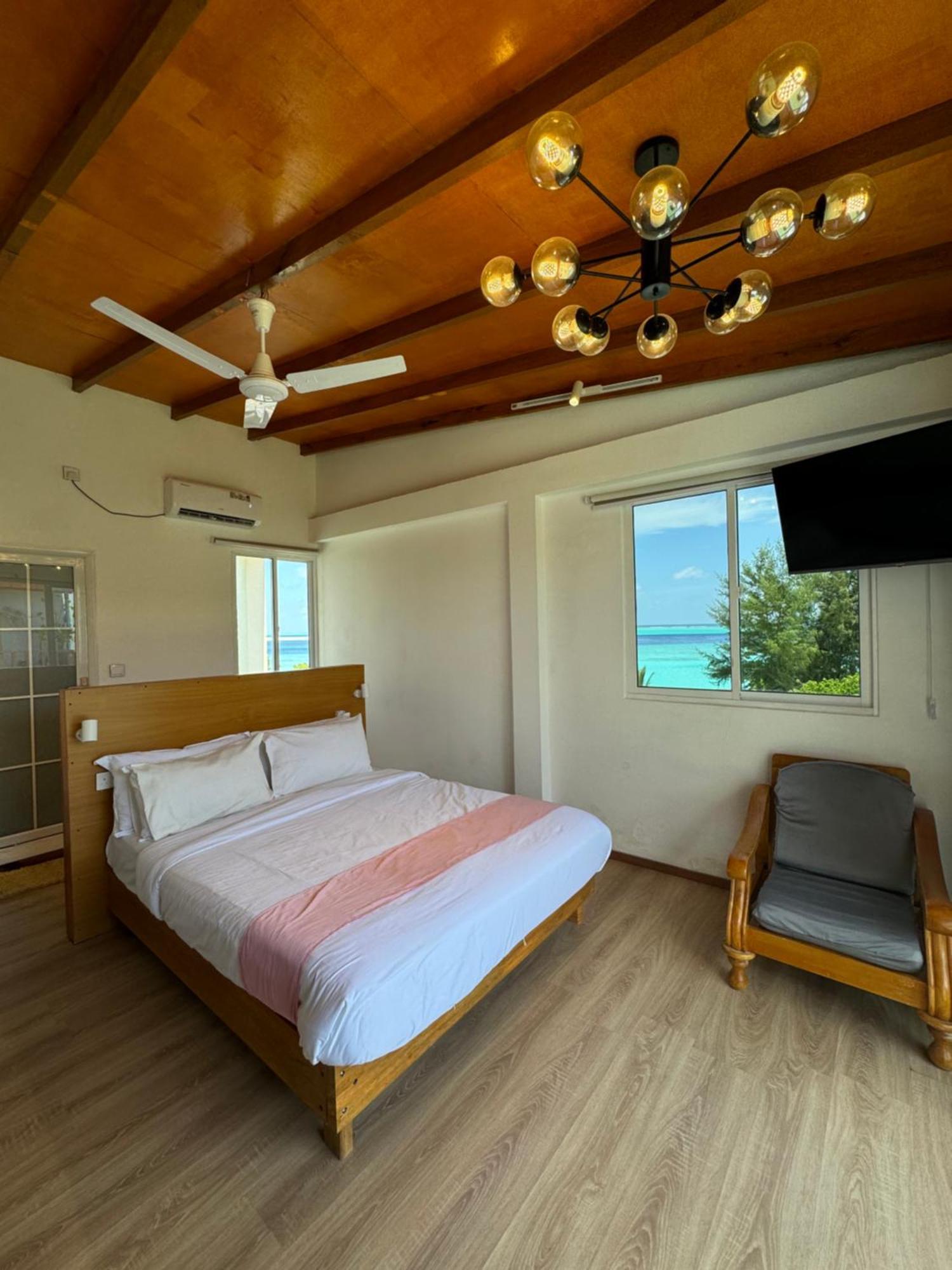 Pearlshine Retreat Maldives Hotel กุลลี ภายนอก รูปภาพ
